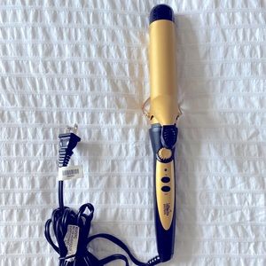 ISINIS curling iron